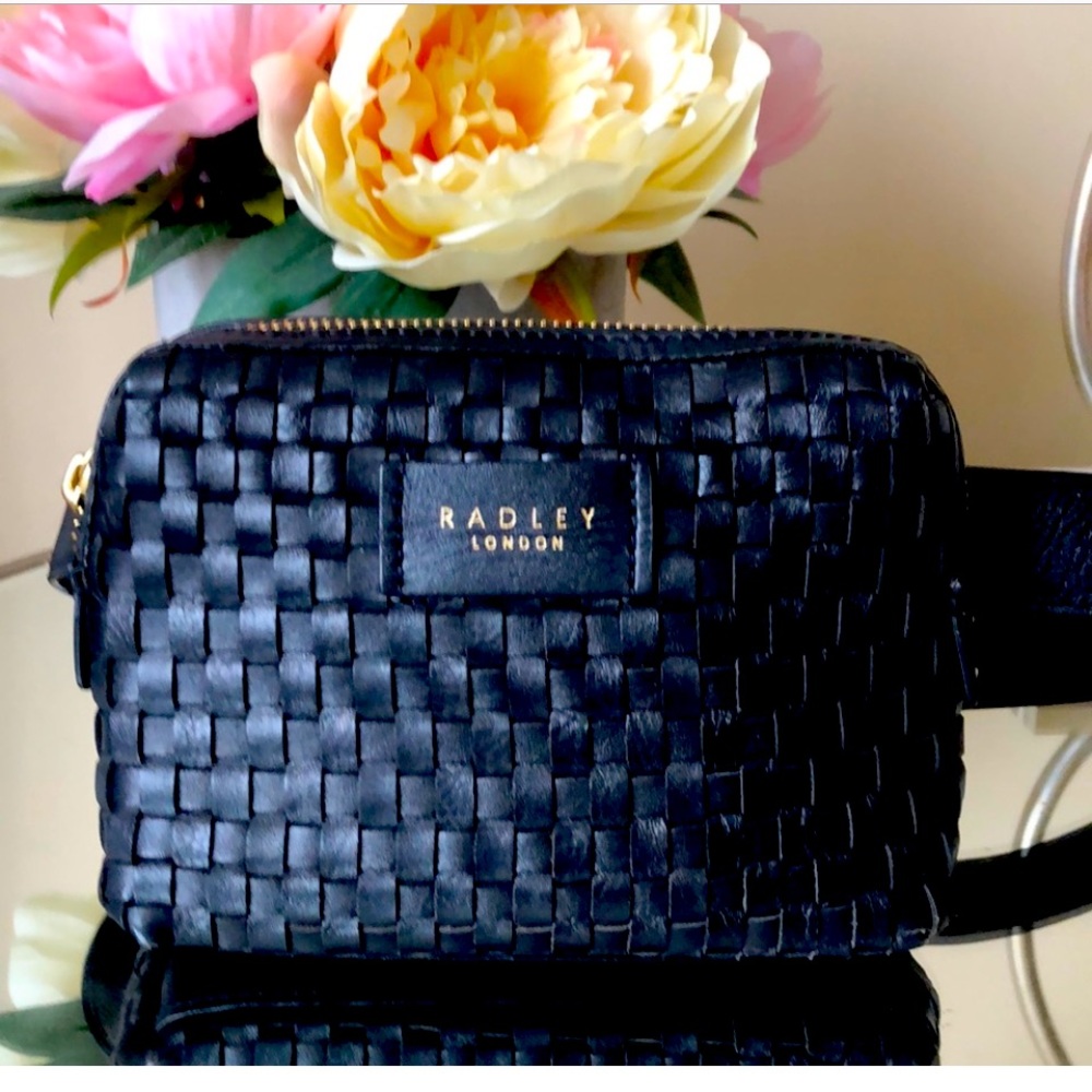 RADLEY LONDON genuine leather fanny pack.